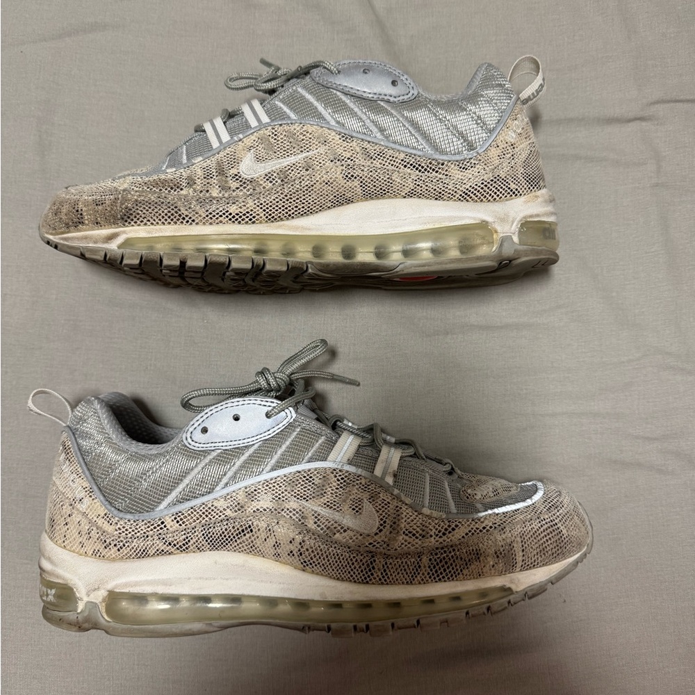 Supreme x nike air max 98 size 9.5 RARE